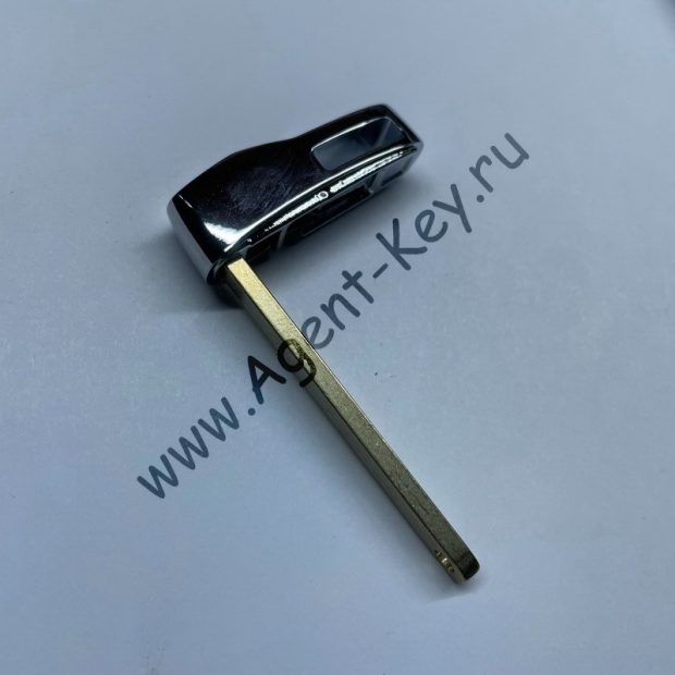 Вставка смарт ключа Chery